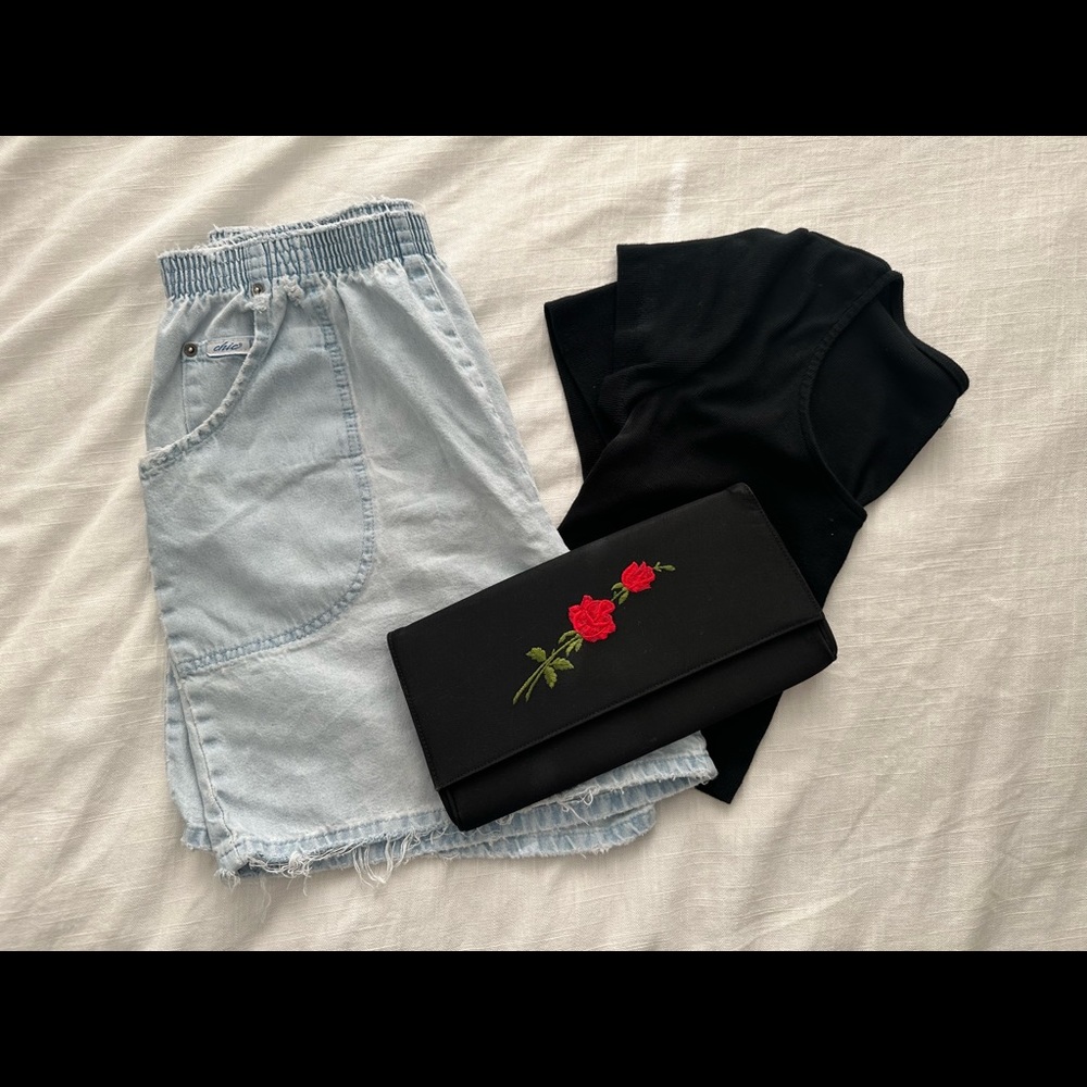 Vintage Light Wash Distressed Chic Demon Shorts